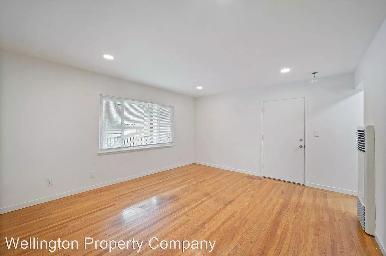 856 Erie St. photo 5