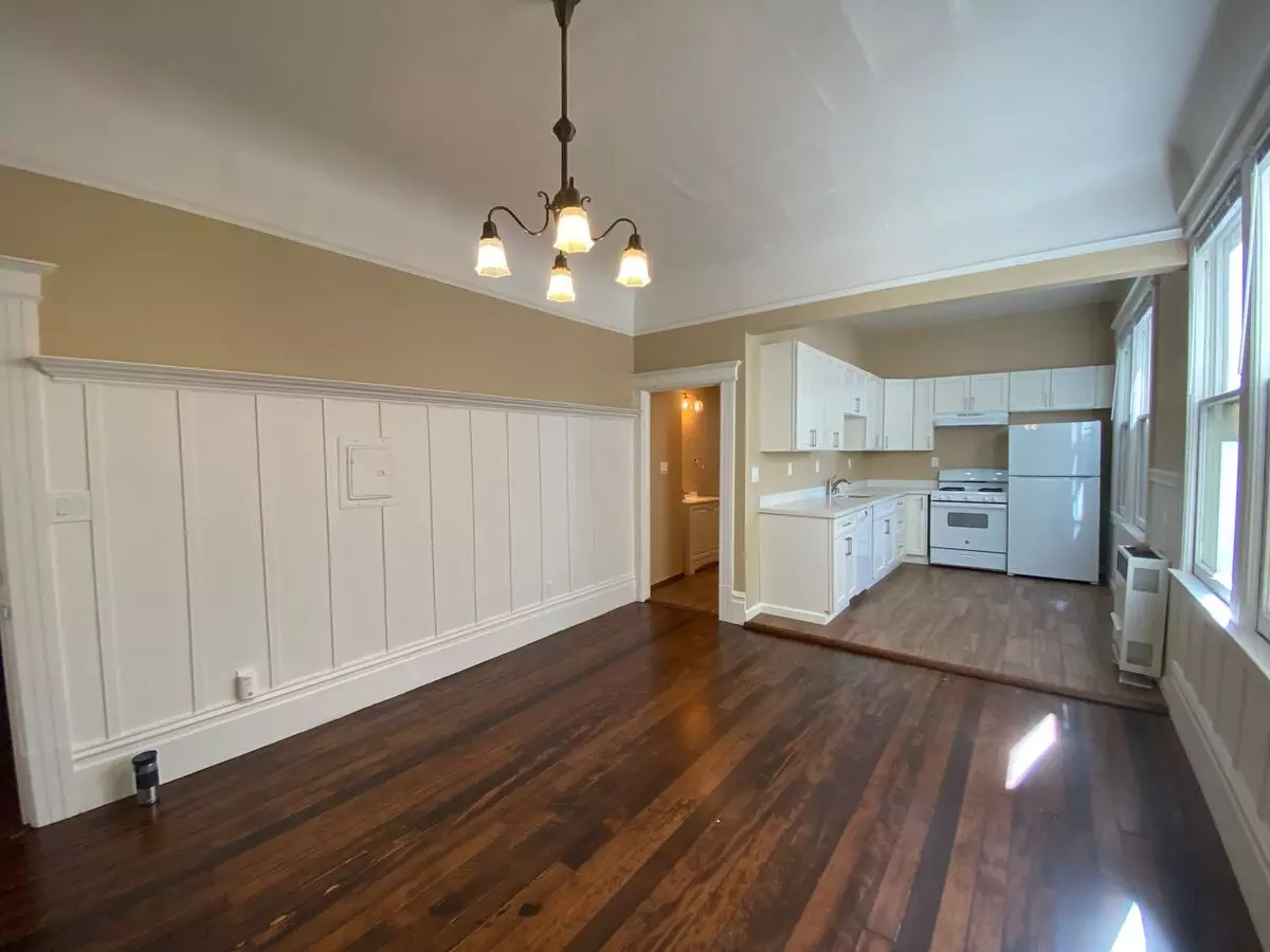 889 34th Street, Oakland, CA 94608 photo 2
