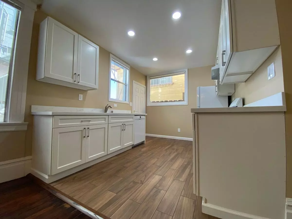 889 34th Street, Oakland, CA 94608 photo 5
