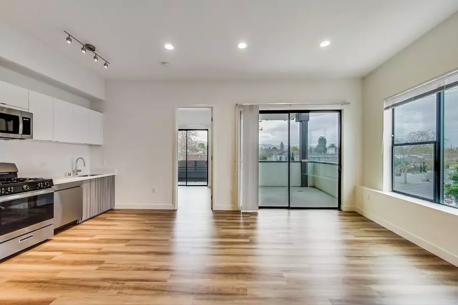 950 Lofts photo 3