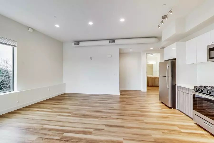 950 Lofts photo 4