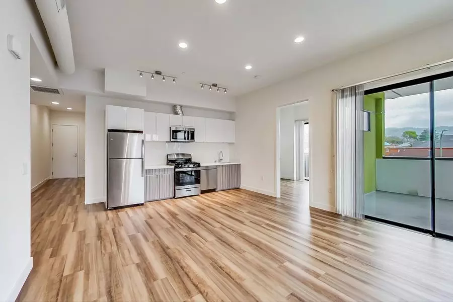 950 Lofts photo 5