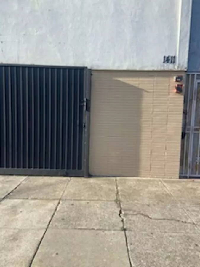 950 International Blvd photo 2