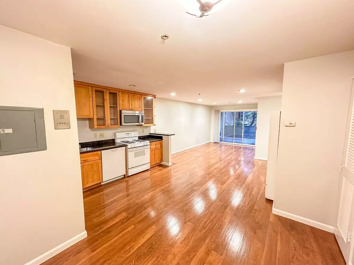 9700 Mountain Blvd photo 2