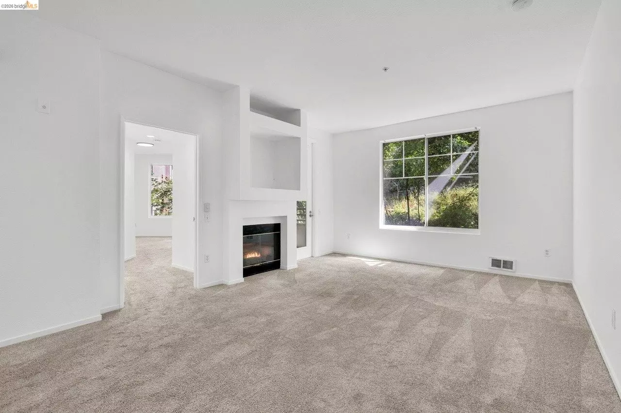 Beautifully Updated 2br Condo With Dual Primary Suites photo 3