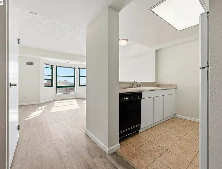 Freshly Painted One-bedroom, One-bath Condominium photo 3