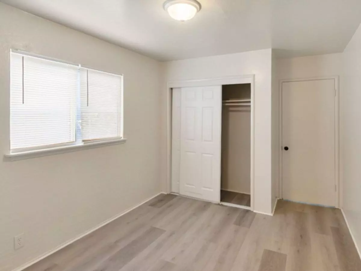 Charming 3-bedroom, 1-bath Home photo 5