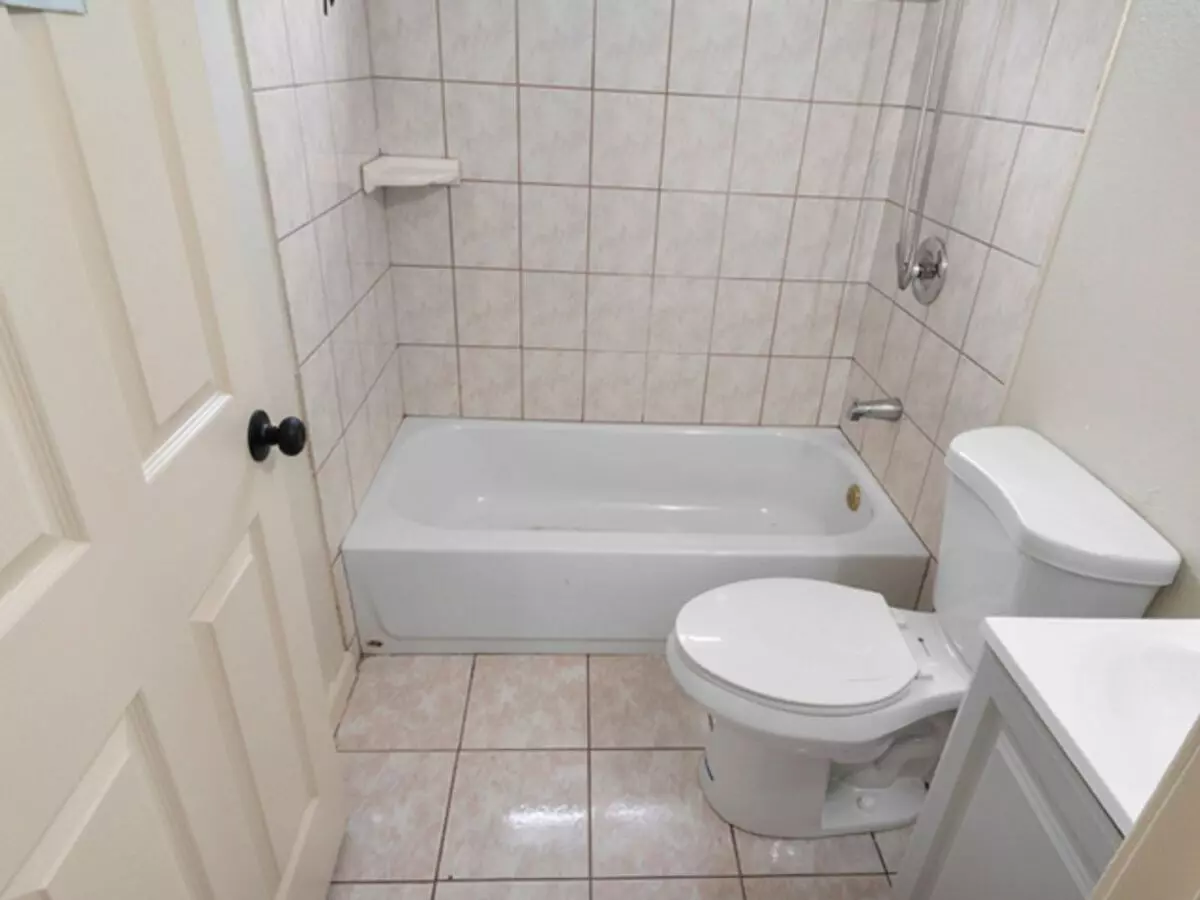 Charming 3-bedroom, 1-bath Home photo 3