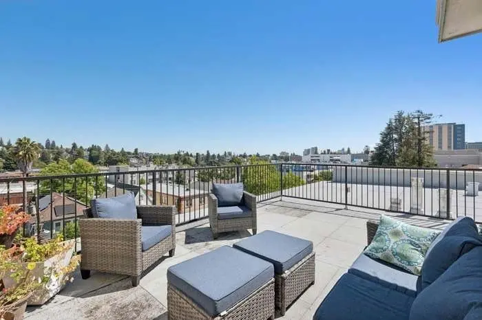 3877 Howe Street, Oakland, CA 94611 photo 3