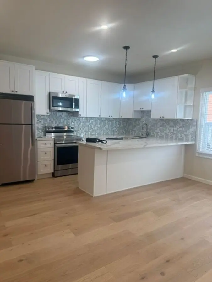 Open House: Sunday (8/3) 1:45pm-2:15pm. Elegant, Contemporary 2br/1ba Apartment In Oakland's Ivy Hill Neighborhood (2440 8th Ave #17) photo 2