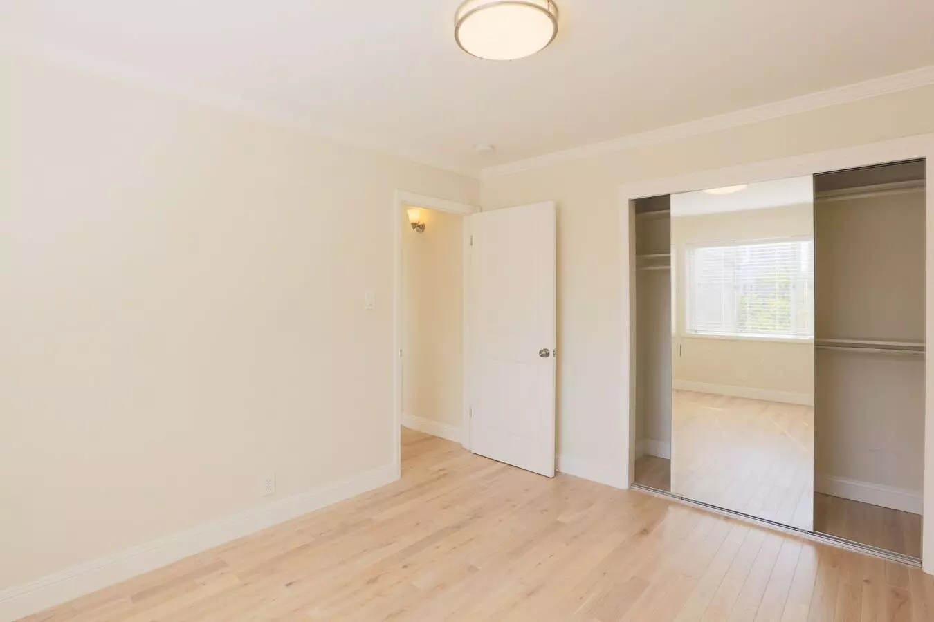 Open House: Sunday (6/14) 12:45pm-1:15pm Large 1br/1ba On A Quiet Tree-lined Street In Oakland With Remodeled Kitchen, H/w Floors, Spacious Closet (400 Orange Street #205) photo 5
