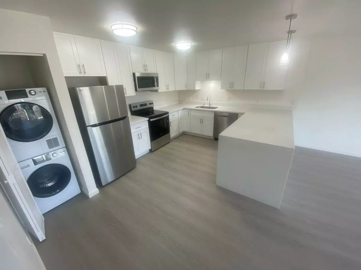 411 Euclid Ave photo 2