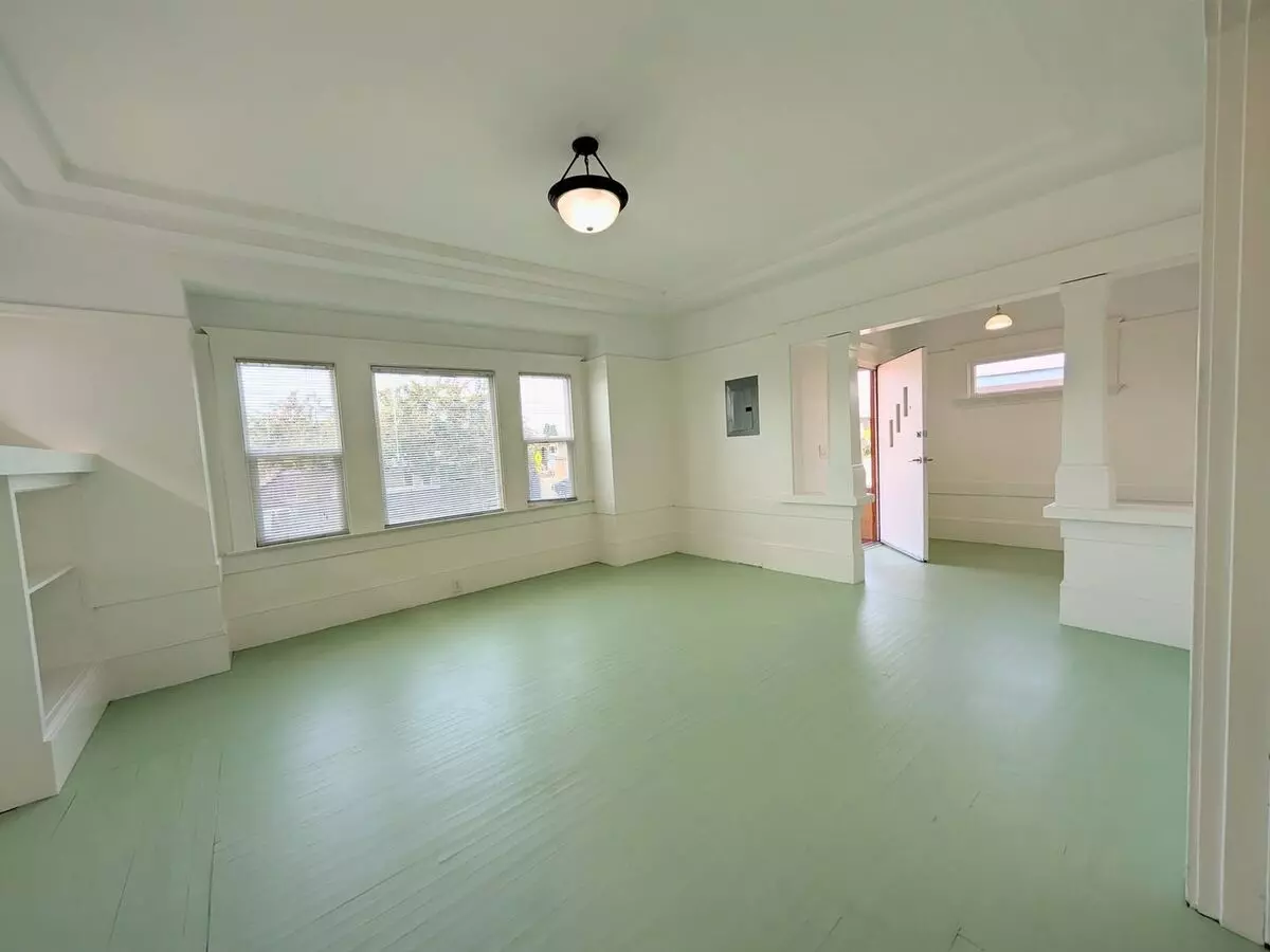Market St. Duplex photo 2