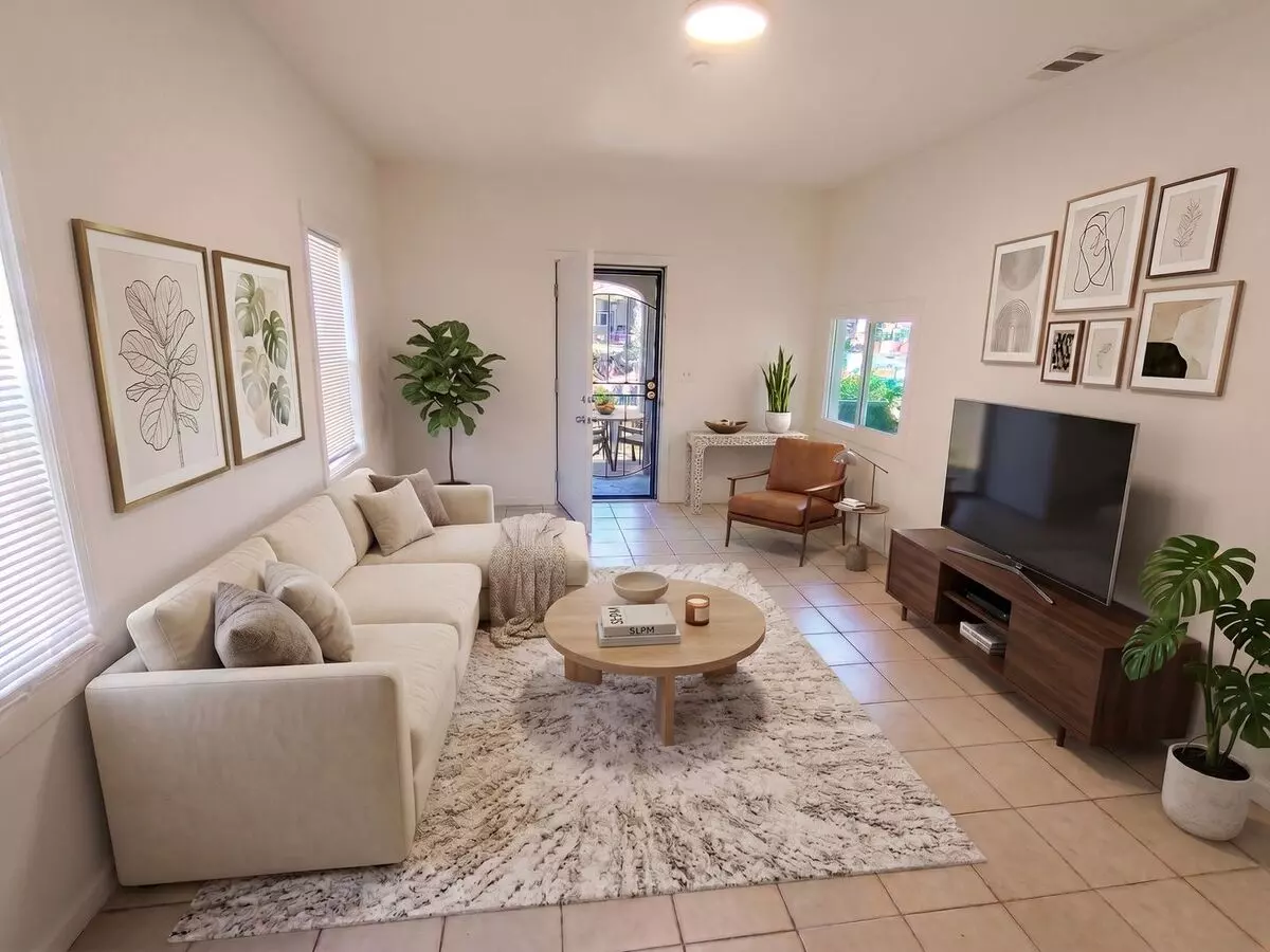 Modern Upgrades W/ Classic Oakland Charm &amp; Driveway Leading To Rear Yard photo 3
