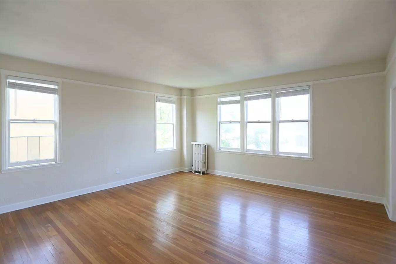 Lenox Manor photo 2