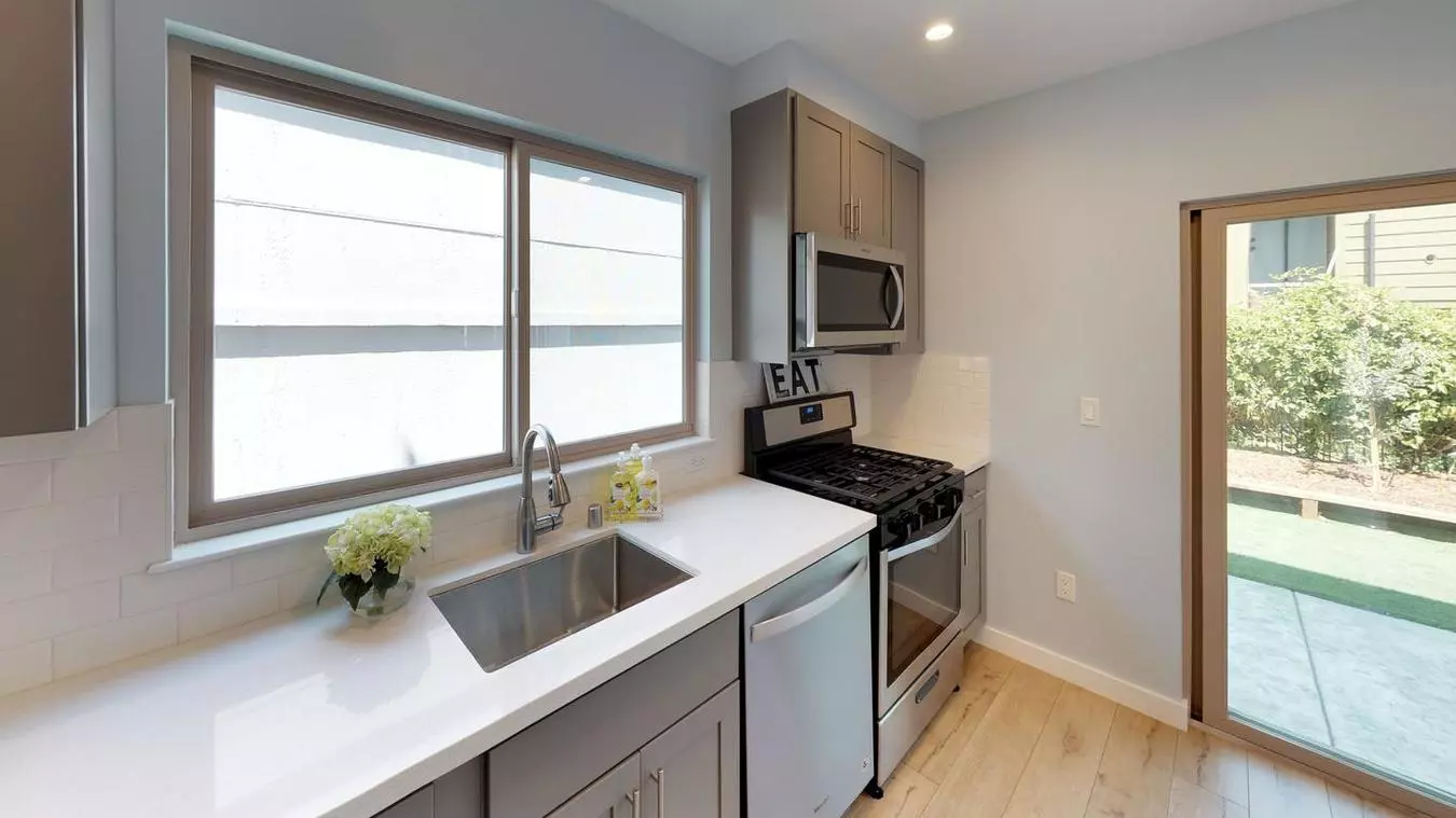 1032 36th Street, Emeryville, CA 94608 photo 4