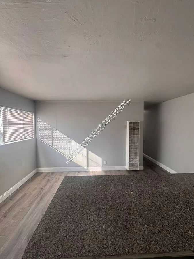 8656 MacArthur Blvd photo 5