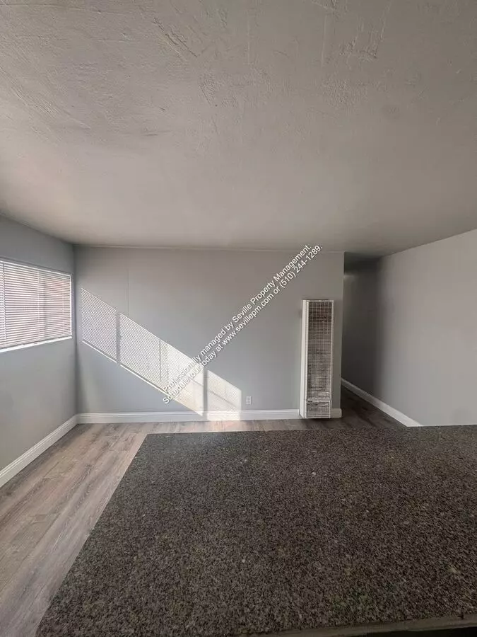 8656 MacArthur Blvd photo 4