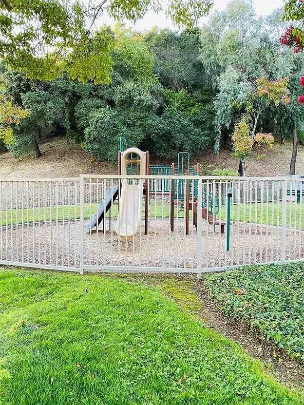 Skyline Hills photo 4