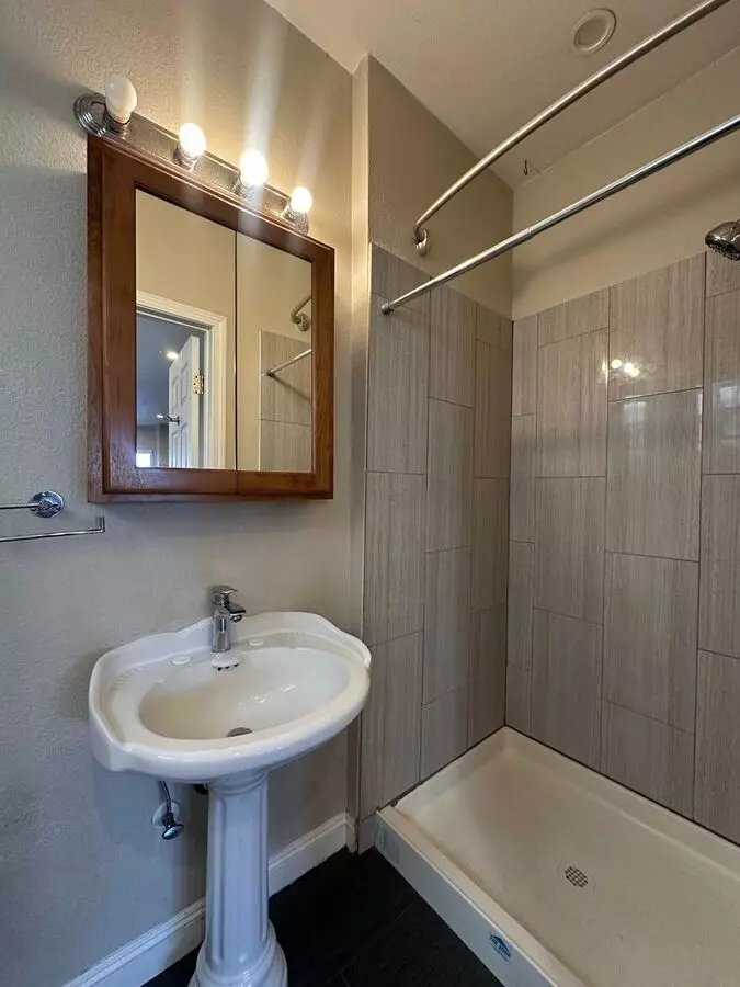 1089 59th Street, Oakland, CA 94608 photo 5