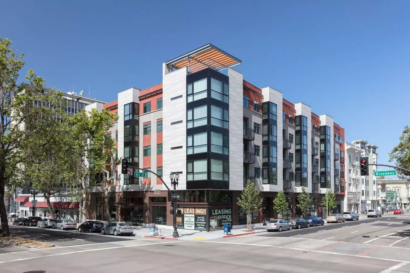 Updated Modern Building in Jack London Squ photo 3