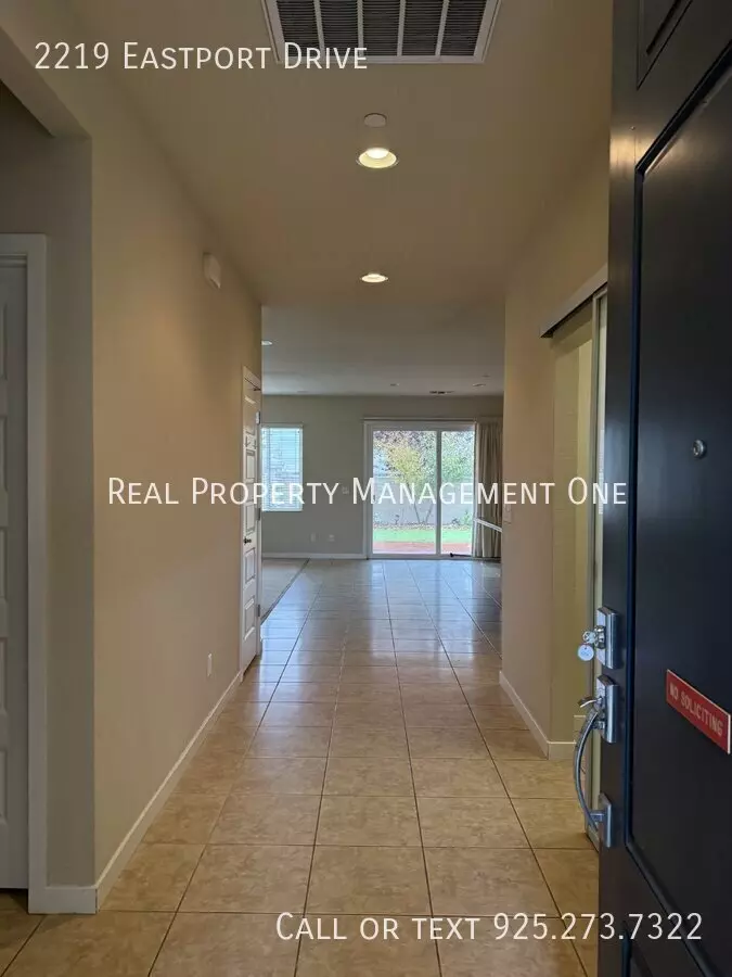 2219 Eastport Drive, Oakley, CA 94561 photo 2