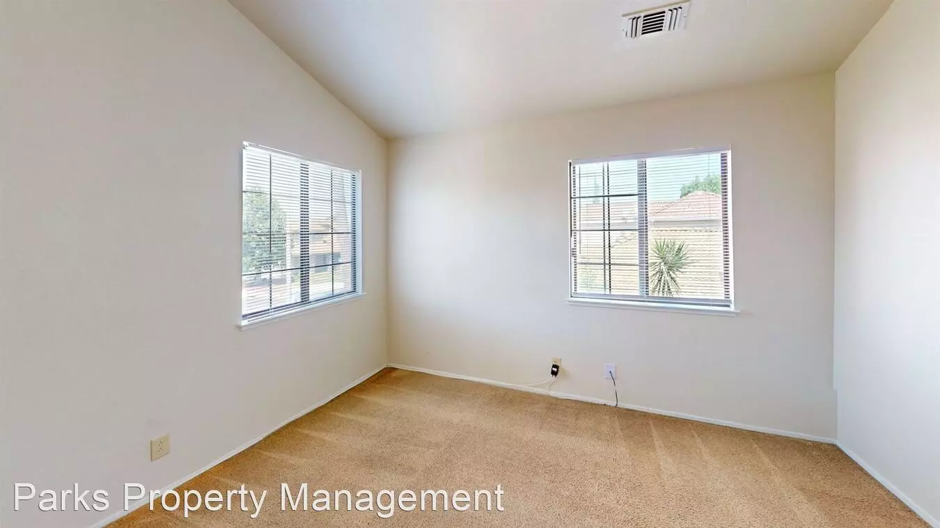 5100 Martin St. photo 2