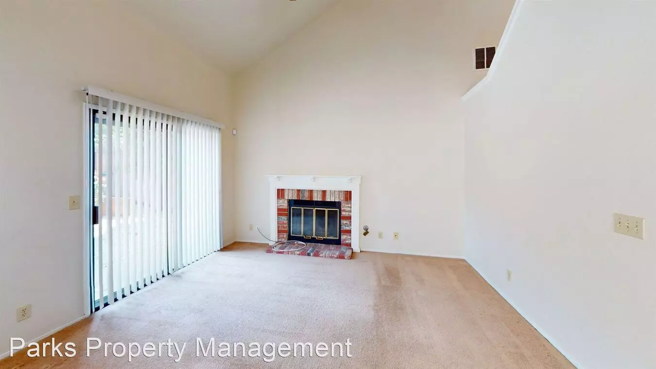 5100 Martin St. photo 4