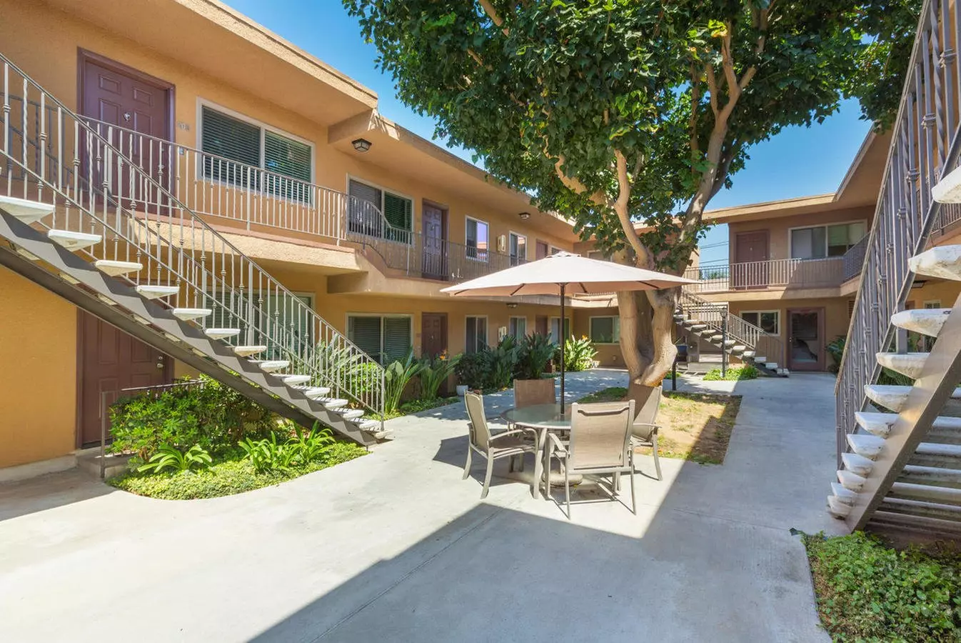 4932 Del Monte Avenue, San Diego, CA 92107 photo 2