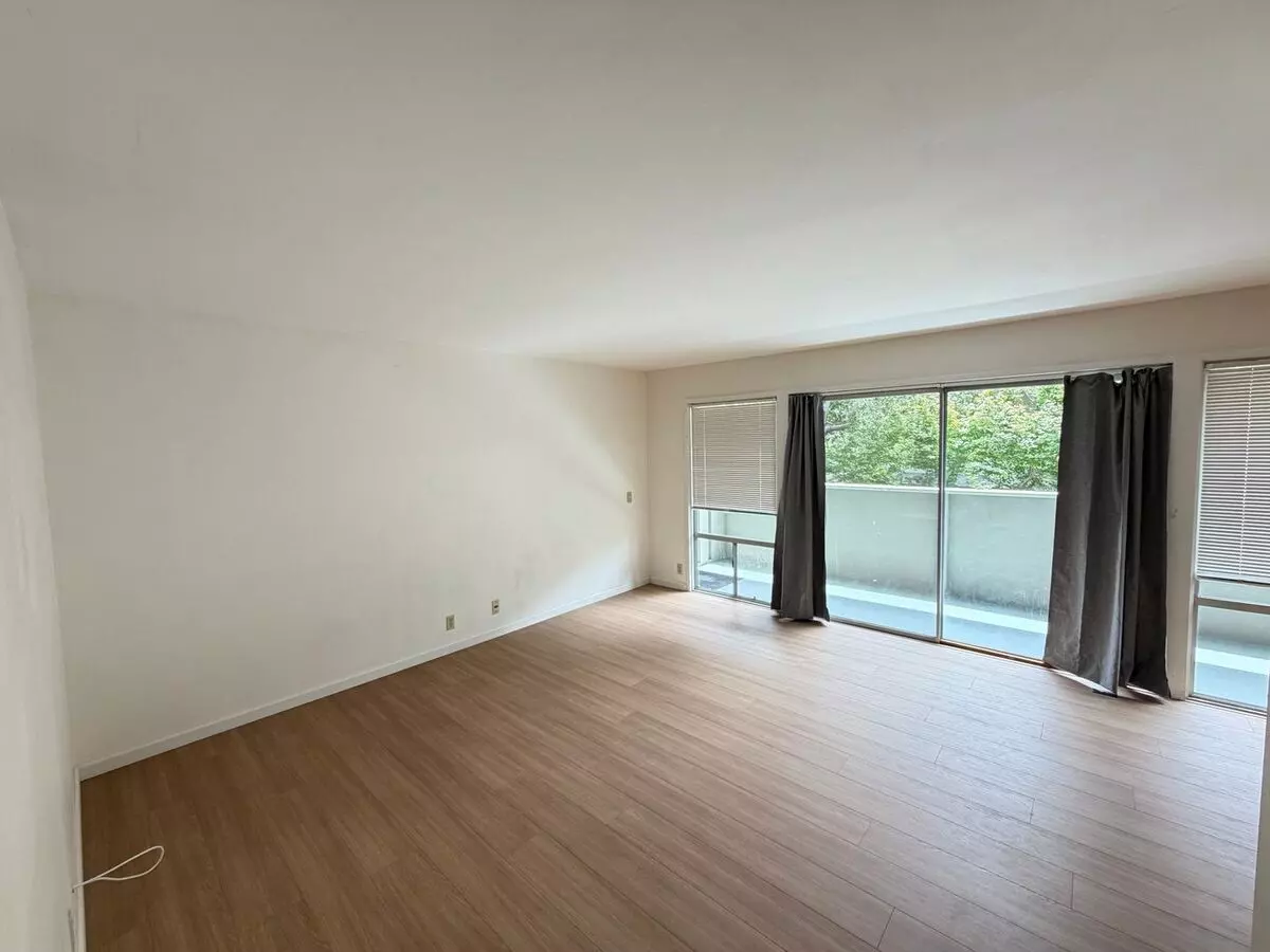1 Bed 1 Bath Condo In Orinda photo 2