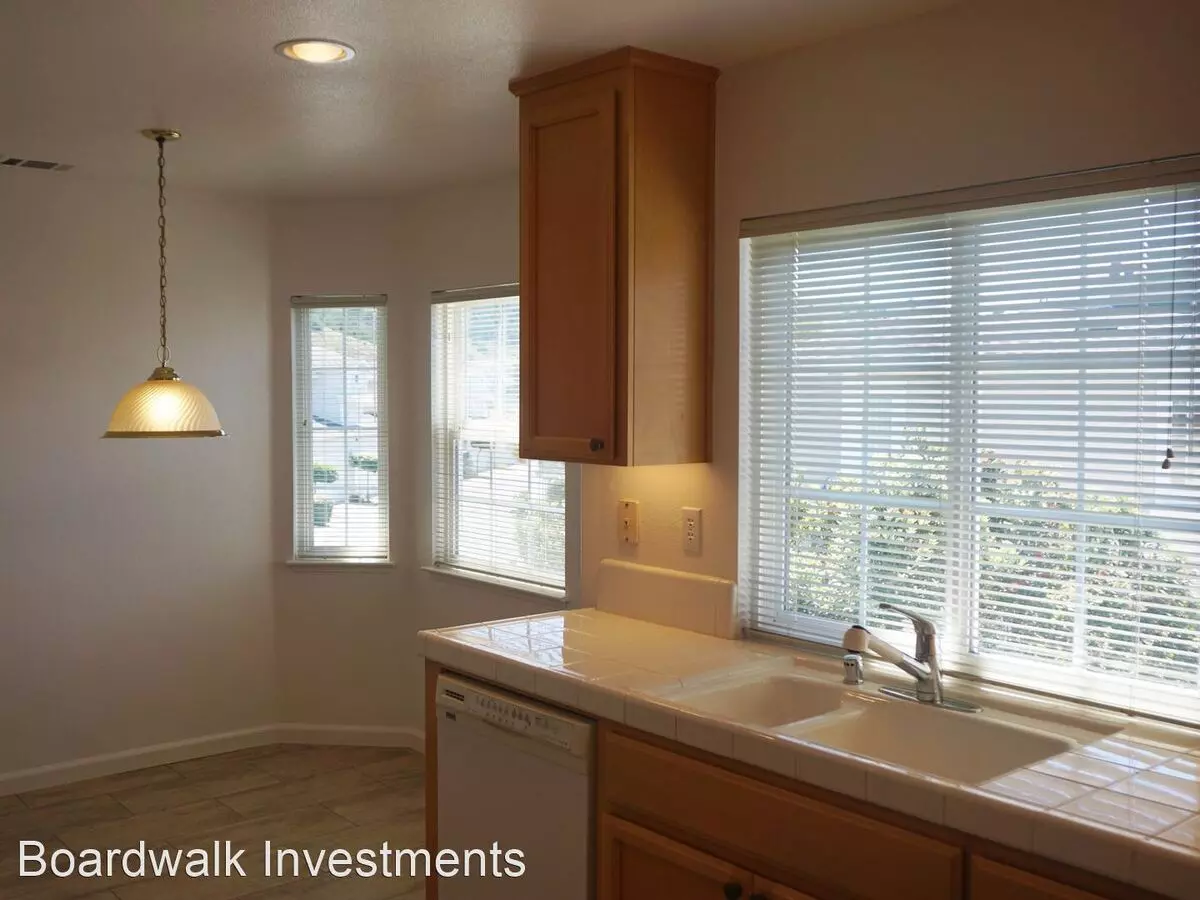 59 Outlook Circle, Pacifica, CA 94044 photo 2