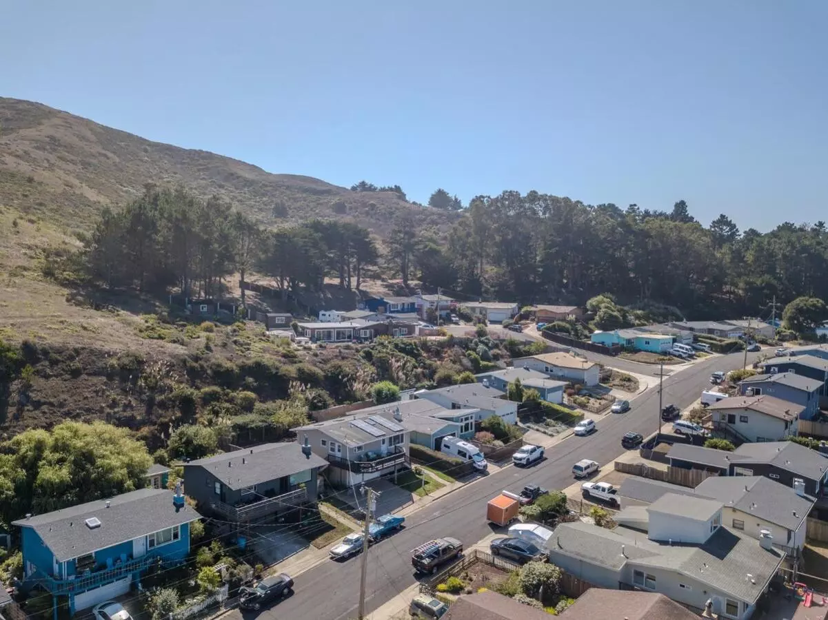820 Edgemar Avenue, Pacifica, CA 94044 photo 2