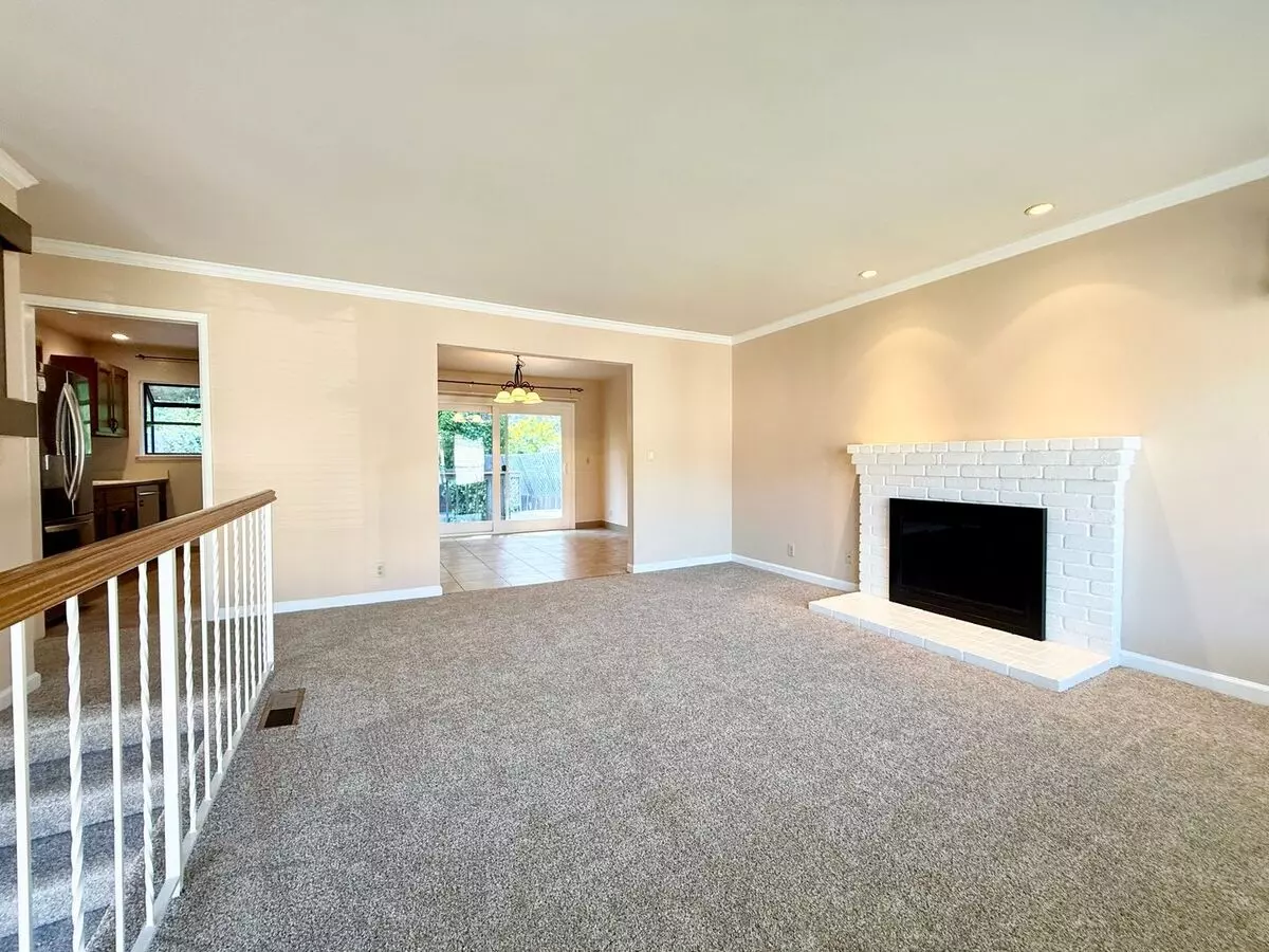 Single-family Home In Park Pacifica - 3Bed + 2 Bonus Rooms photo 2