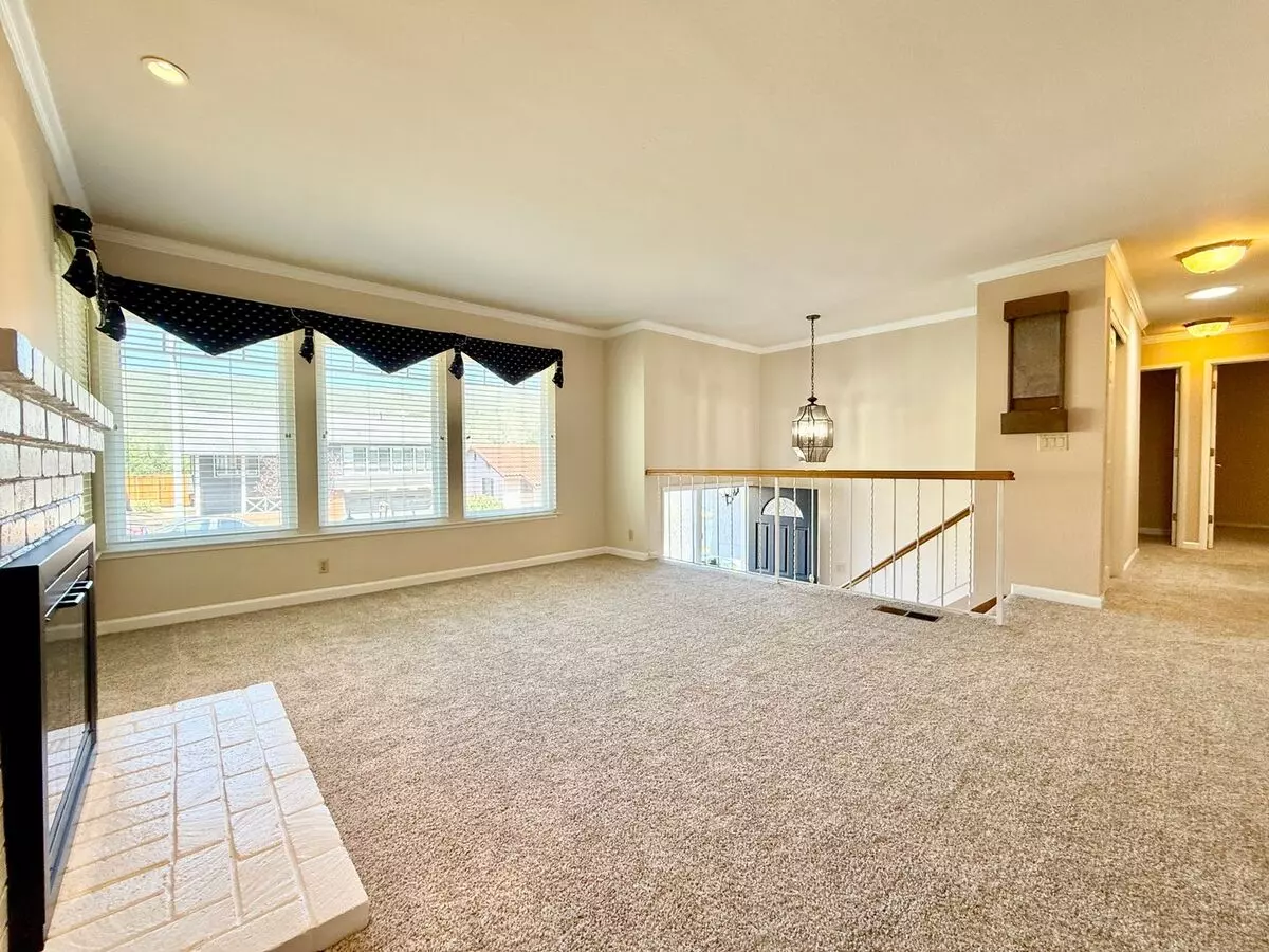 Single-family Home In Park Pacifica - 3Bed + 2 Bonus Rooms photo 4