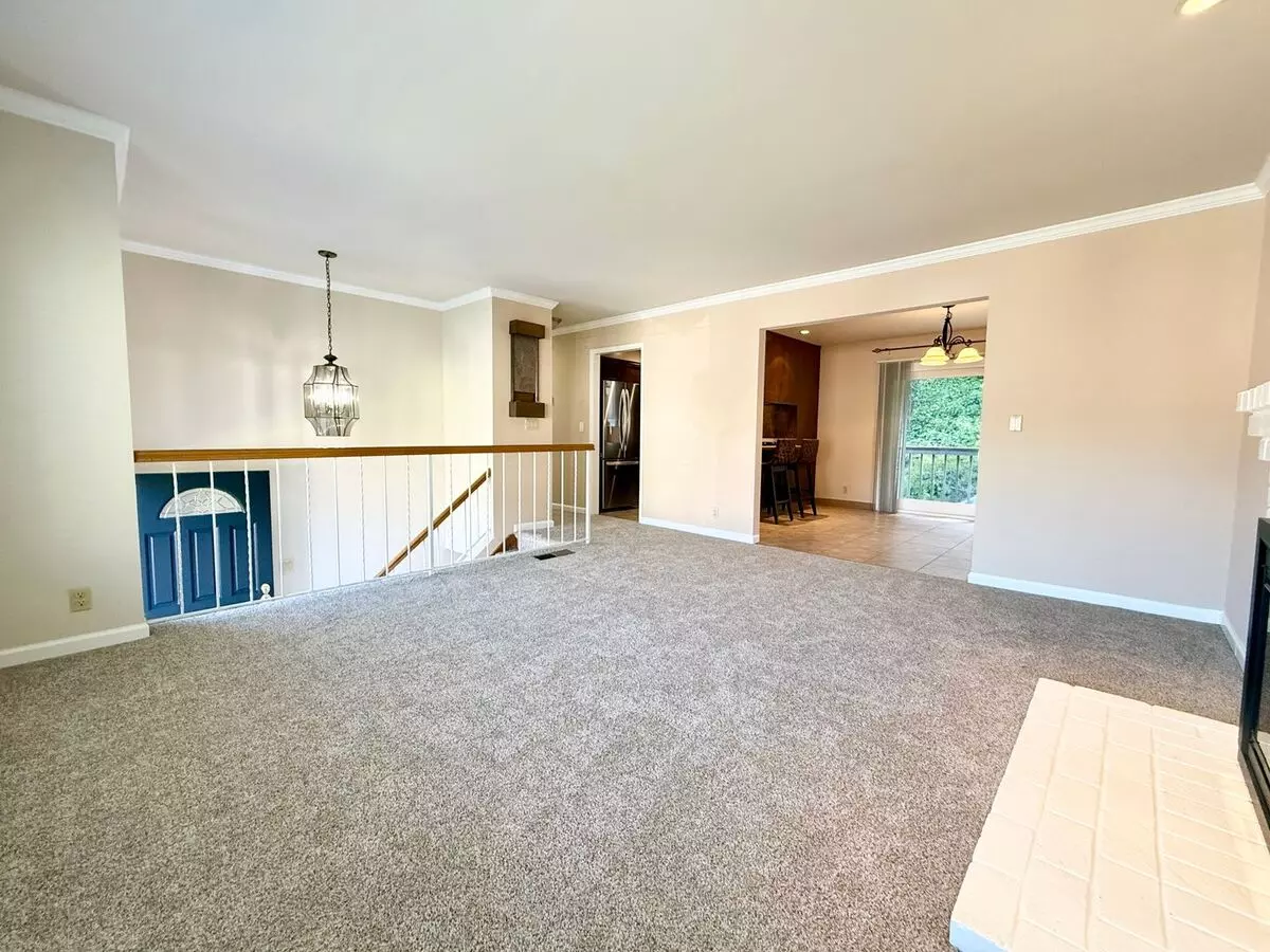 Single-family Home In Park Pacifica - 3Bed + 2 Bonus Rooms photo 5