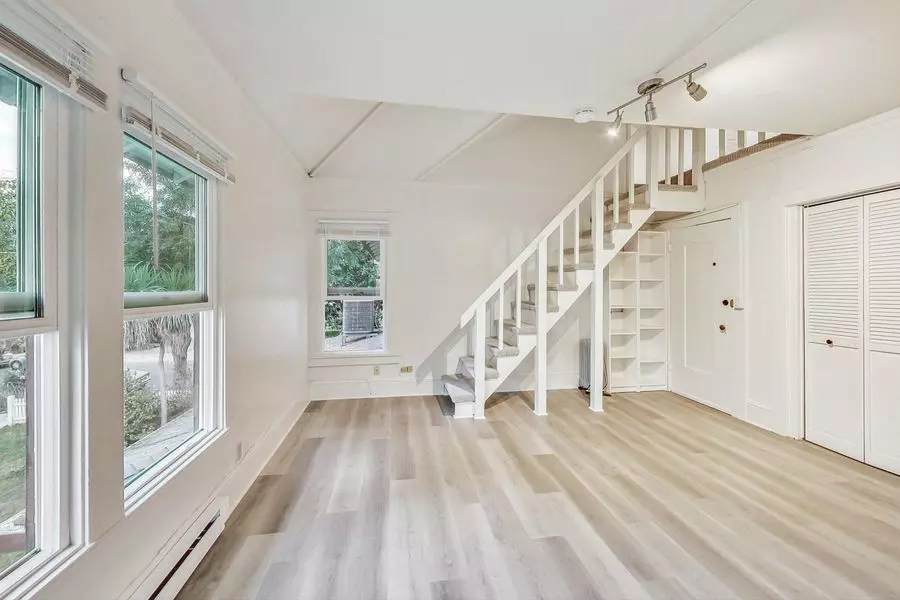 147 Emerson Street, Palo Alto, CA 94301 photo 3