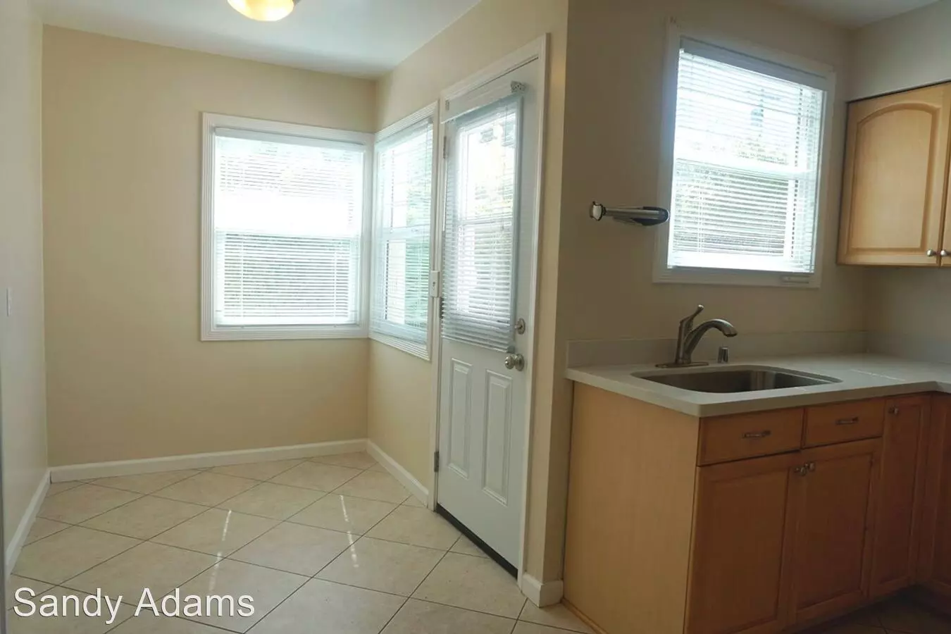 2884 South Court, Palo Alto, CA 94306 photo 3