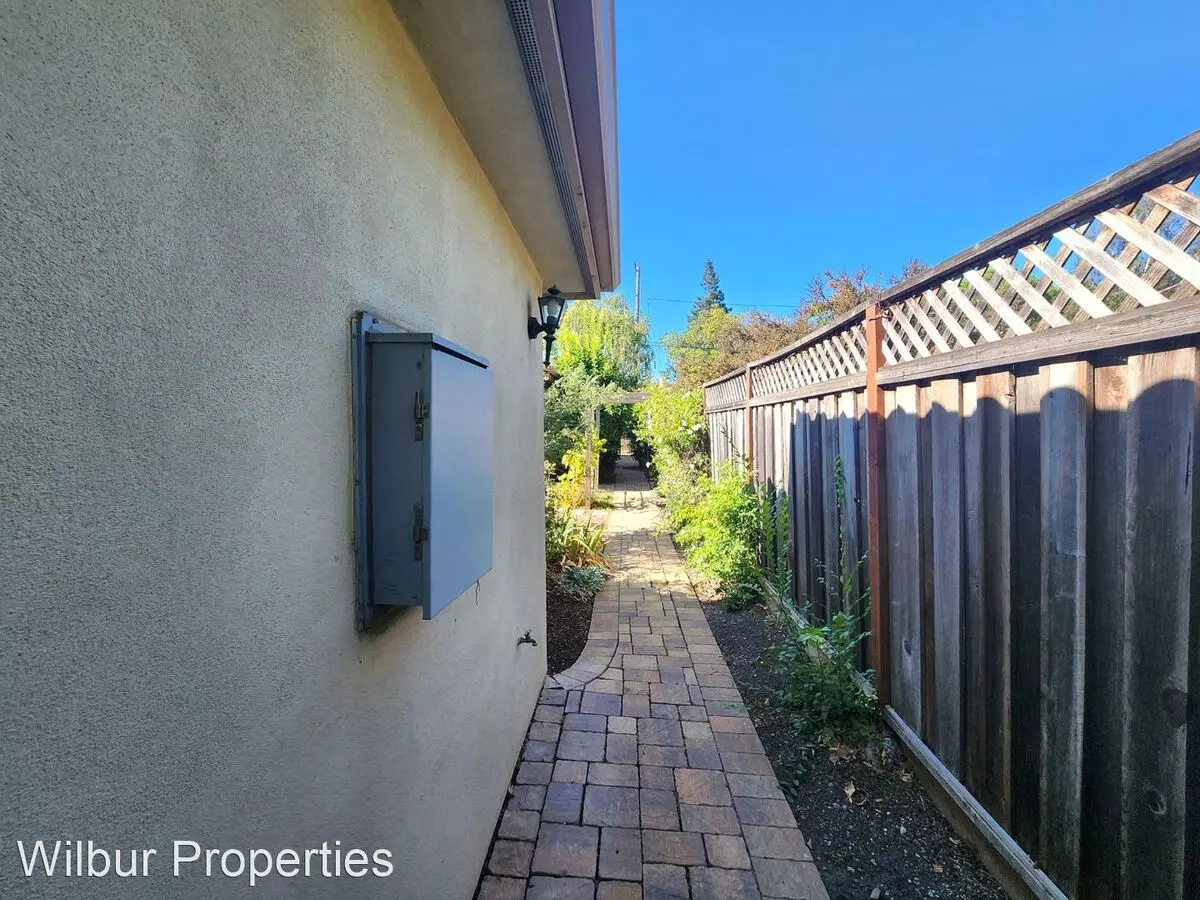 3241 Kipling Street, Palo Alto, CA 94306 photo 2