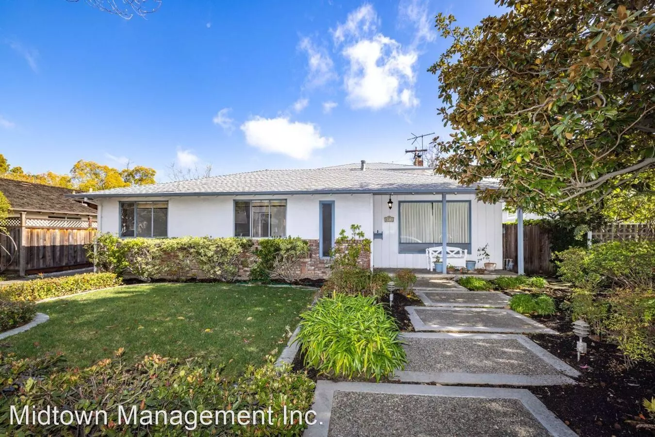 556 Saint Claire Drive, Palo Alto, CA 94306 photo 2
