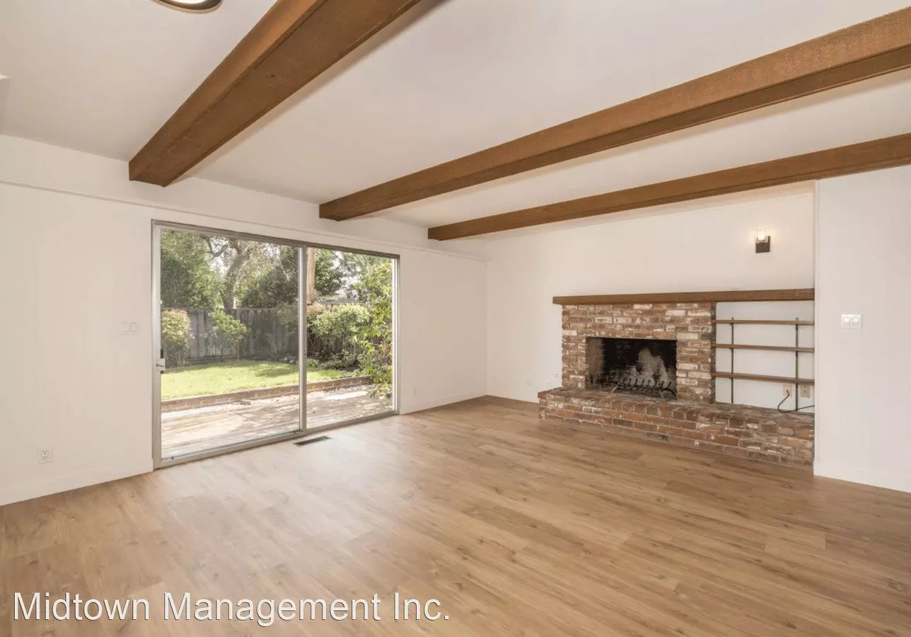 556 Saint Claire Drive, Palo Alto, CA 94306 photo 5