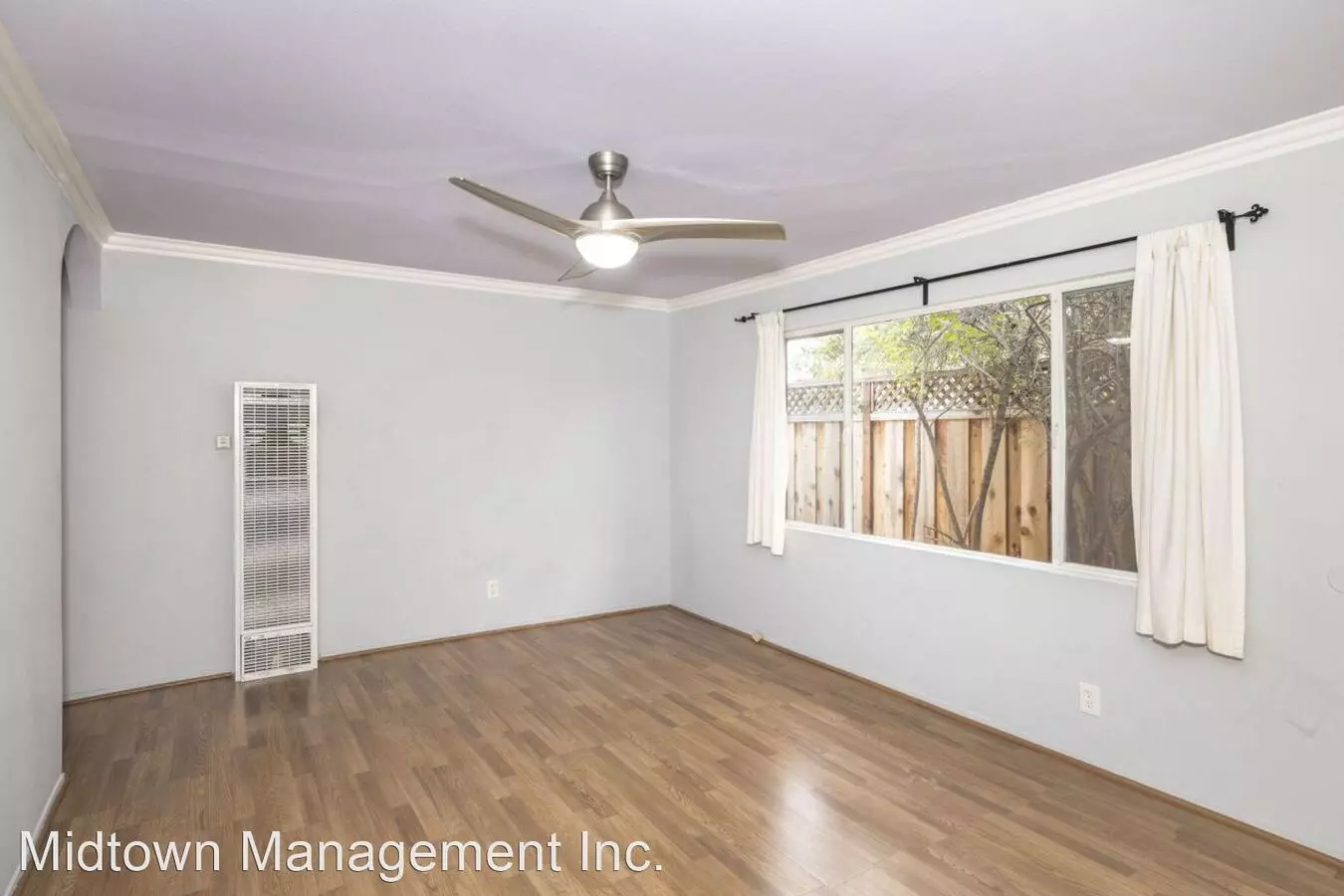 3415 Waverley St photo 2