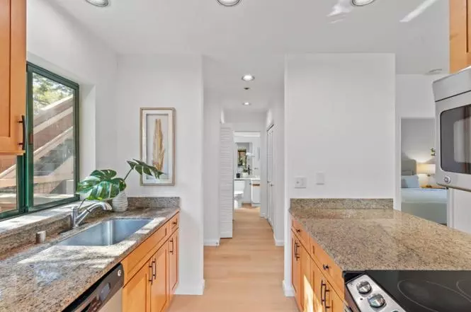 4250 El Camino Real Apt C221 photo 4