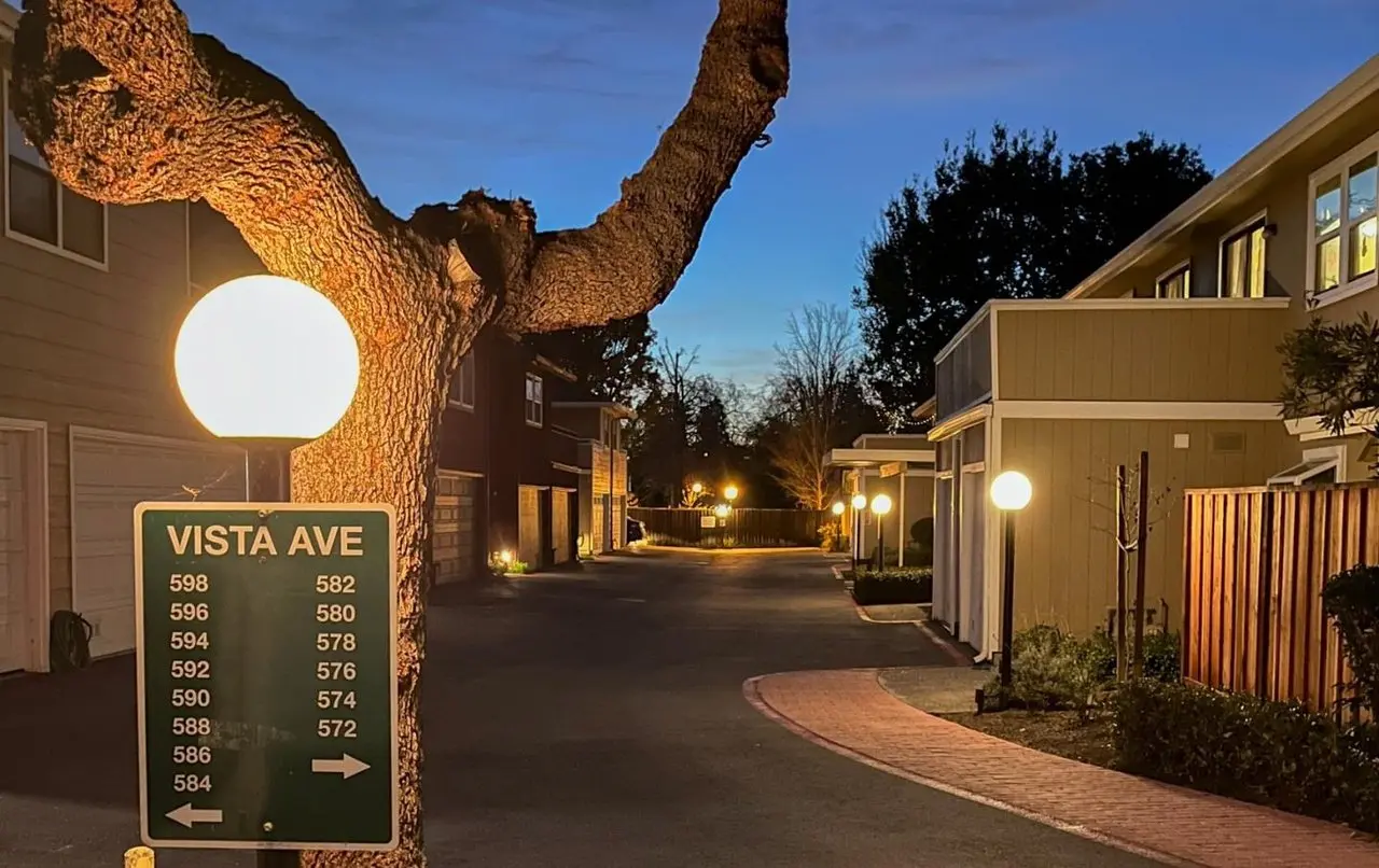 Townhouses on Vista Avenue · Palo Alto photo 4