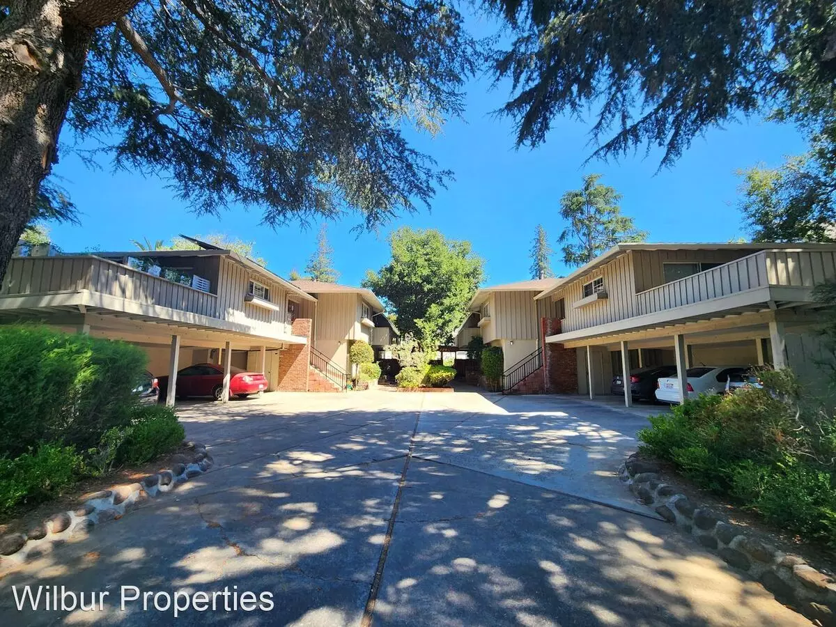 LO 660 Forest Avenue photo 3