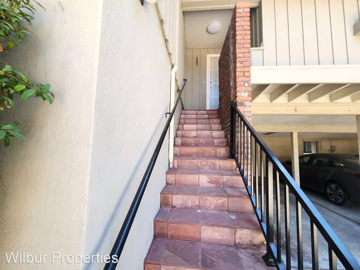 LO 660 Forest Avenue photo 2