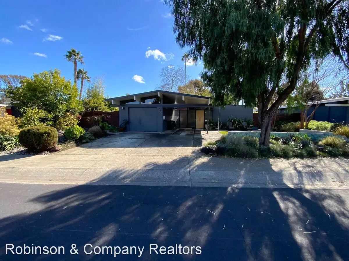 754 Holly Oak Drive, Palo Alto, CA 94303 photo 2