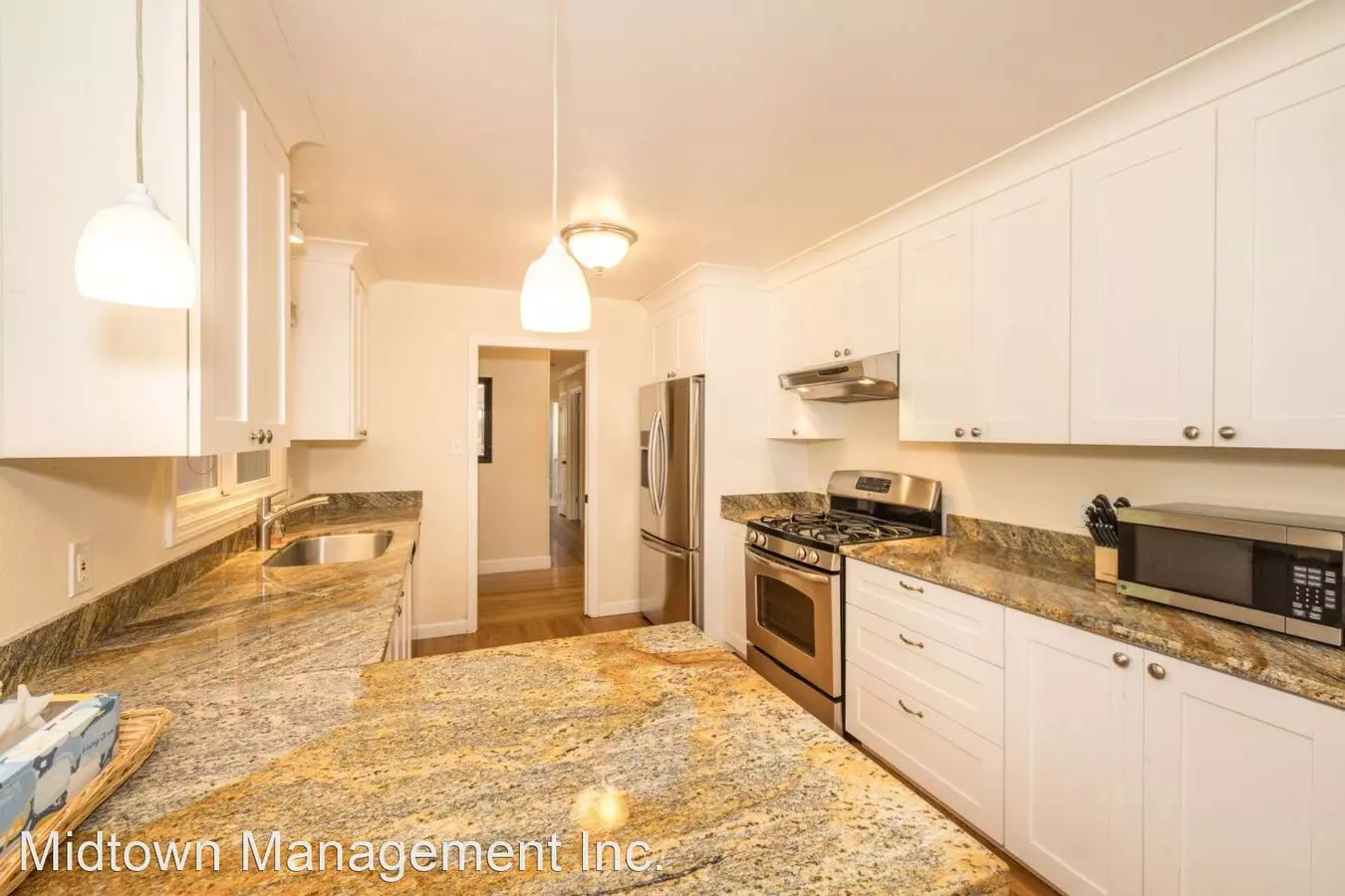 884 Colorado Ave photo 5