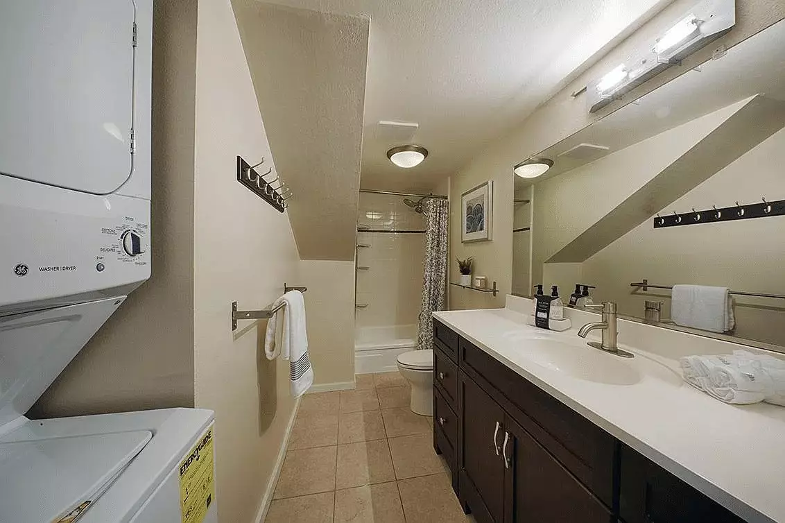 Townhouses on Vista Avenue · Palo Alto photo 4