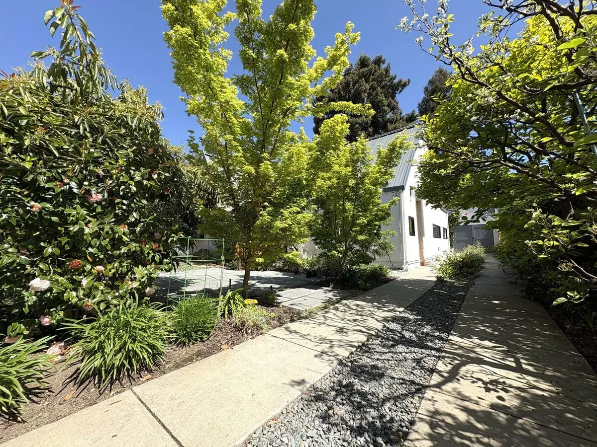 Charming 4BR Home with ADU photo 4