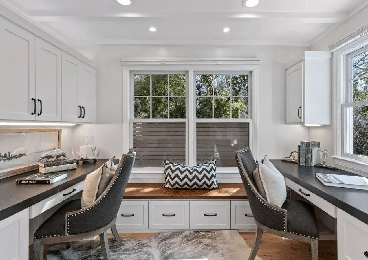 Gorgeous 3 Bedroom Home With Adu In Crescent Park photo 5